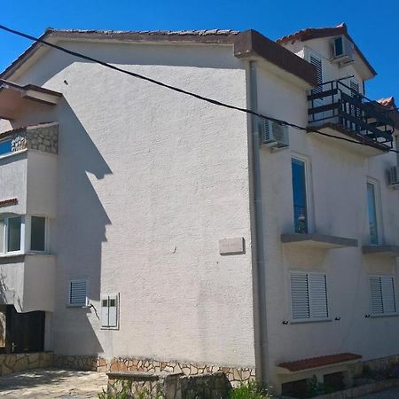 Apartmani "Lorenzo" Novalja Exterior photo