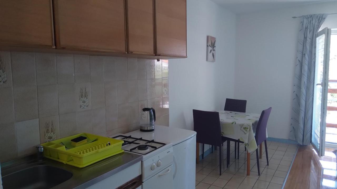 Apartmani "Lorenzo" Novalja Exterior photo